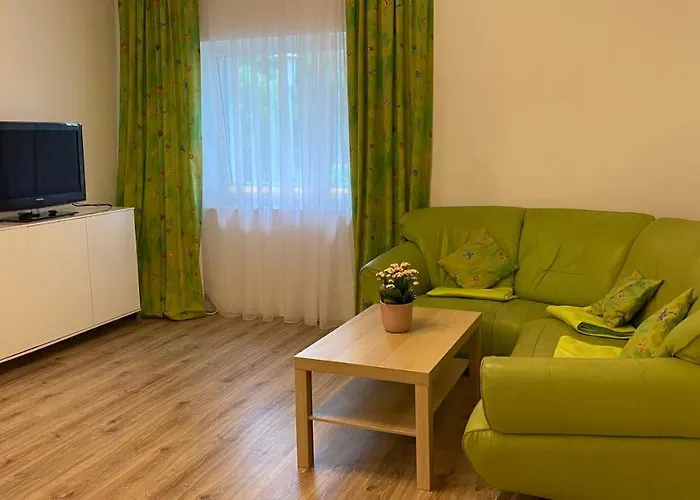 Felix Am Radweg Im Naturschutzgebiet Semesterbostad *