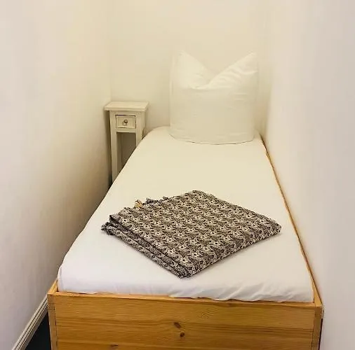 Felix Am Radweg Im Naturschutzgebiet * Templin